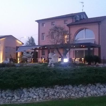 Agrialloggi La Palazzina 쿠르타롤로 외부 사진
